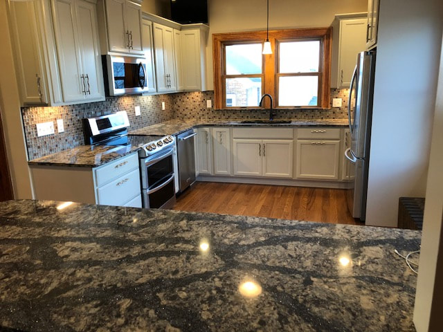 Gallery #29 - Kraftmaid Vantage cabinetry with Cambria Quartz countertops