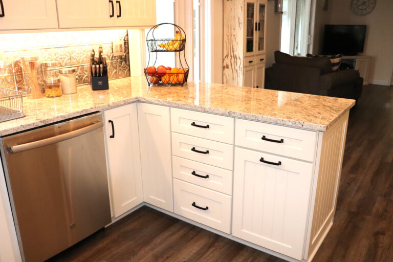 Kraftmaid seton maple canvas kitchen marty 12 website orig