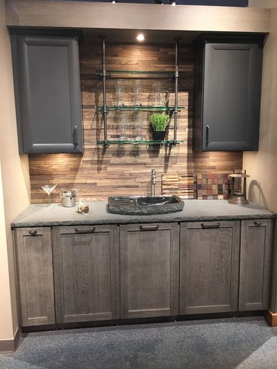 Woodharbor Custom Cabinetry wet bar